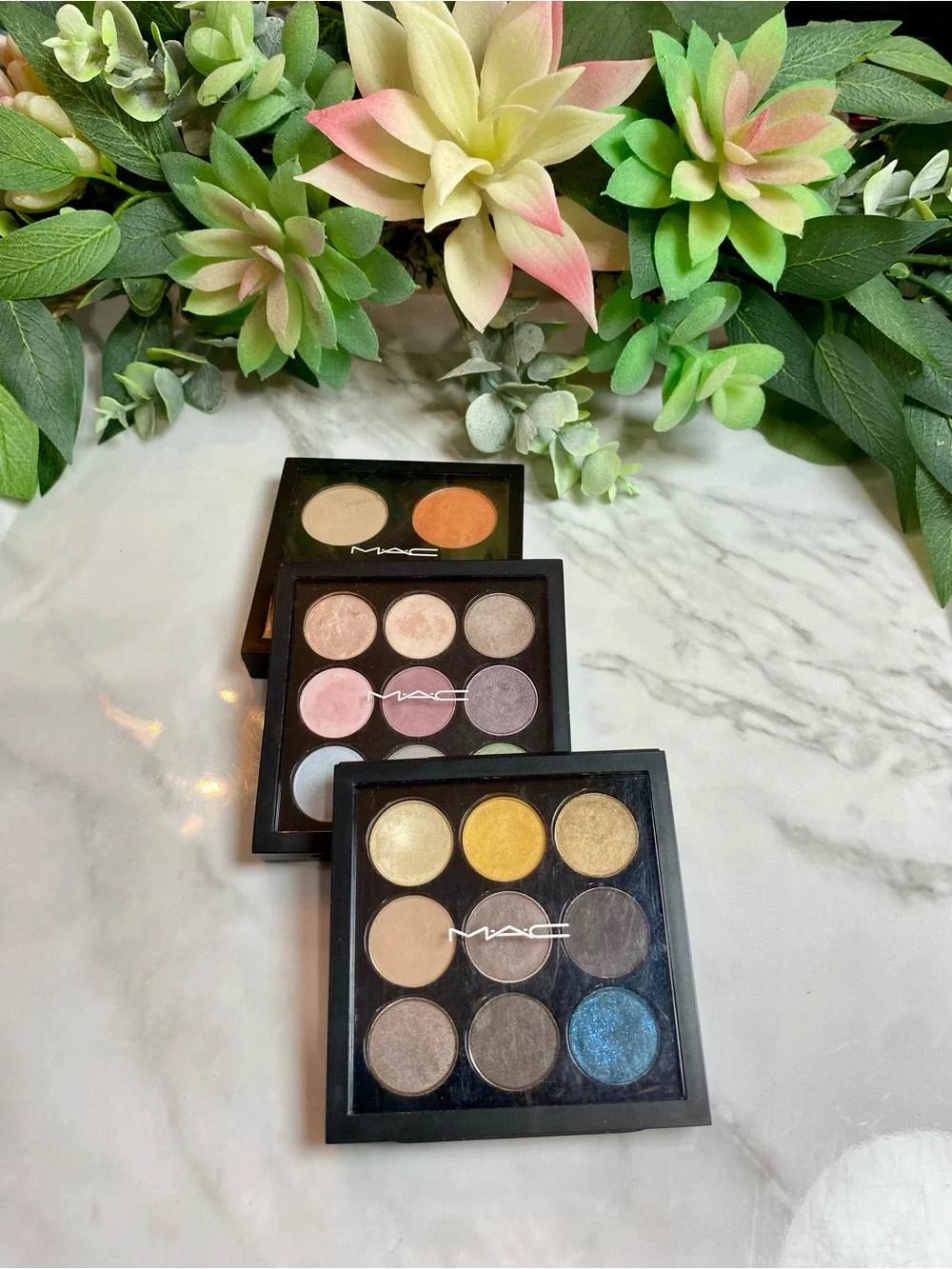 MAC Cosmetics Eyeshadow X9 Pallet (Shades Listed Below)